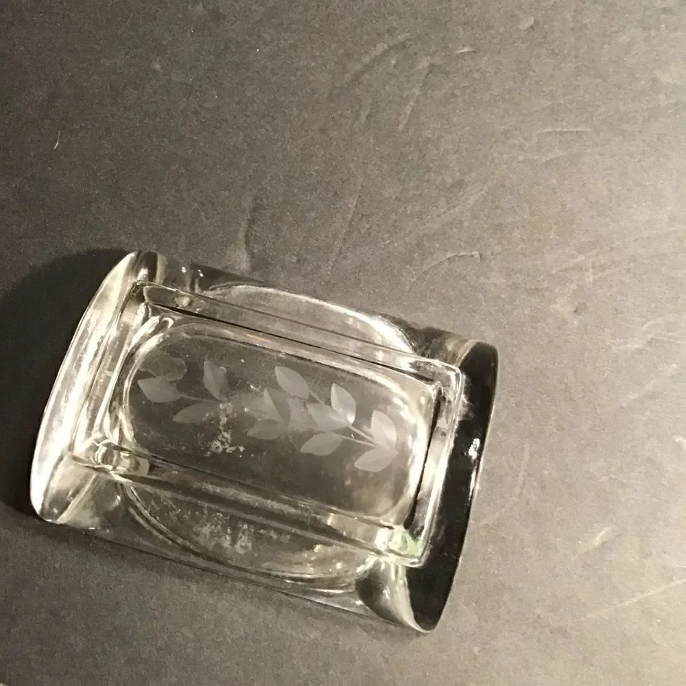 Vintage Small Etched Ashtray‎